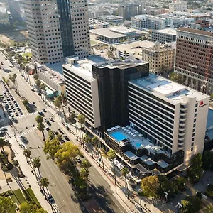 Hotel Renaissance Long